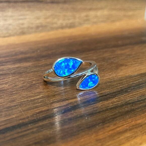 Sterling Silver Ring with Lab Created Blue Opal - Leaves/Feather - Size 6 - NEW - Picture 1 of 8